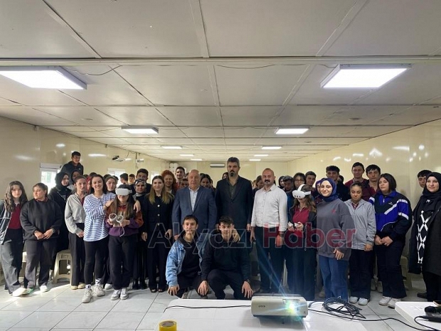 Lise öğrencilerine metaverse ve yapay zeka semineri