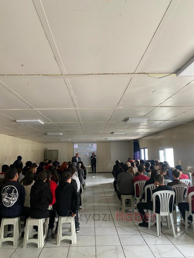 Lise öğrencilerine metaverse ve yapay zeka semineri