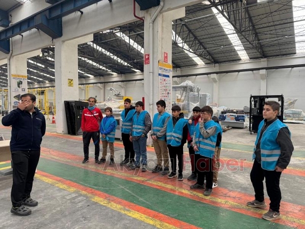 Geleceğin Profesyonelleri, Bugünden Sanayiyle Tanıştı! ÖSEL Projesinin Mart Ziyaretleri Sona Erdi