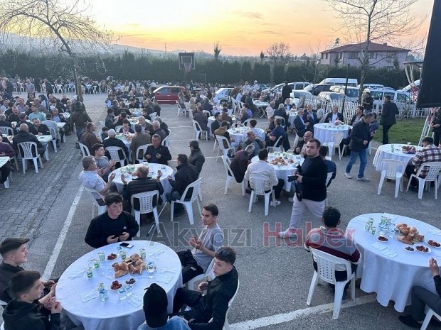 İftar sofrasında buluştular