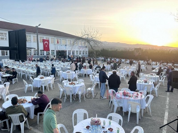 İftar sofrasında buluştular