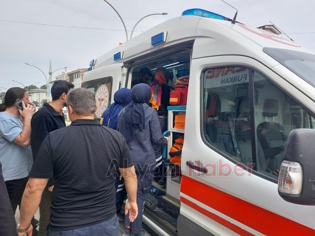 Servis şoförü direksiyon başında fenalaştı