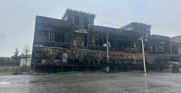 ASEM'de bir yangın daha ünlü oyun merkezi  kül oldu