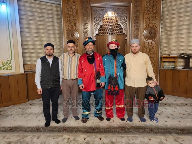 Akyazı Akşemsettin Camii’nde çocuklar için Ramazan dolayısıyla etkinlikler düzenlendi.