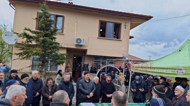 Sami şişman defnedildi