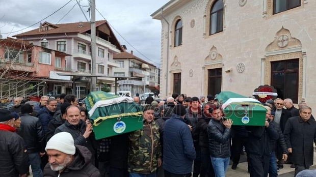 Sami şişman defnedildi