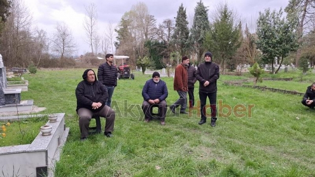 Sami şişman defnedildi