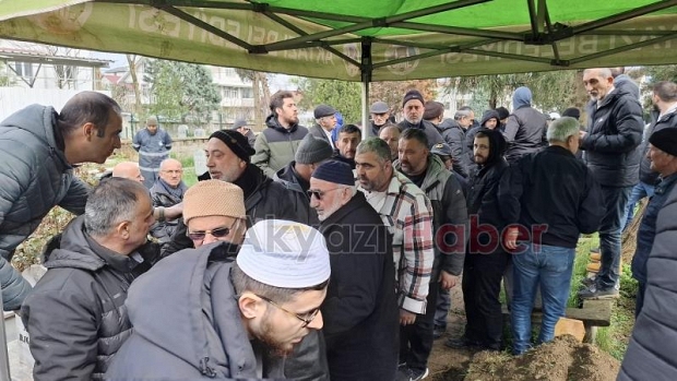 Mükerrim İlhan defnedildi