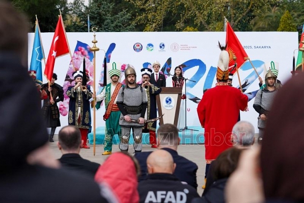 SAÜ'de nevruz ateşi yakıldı