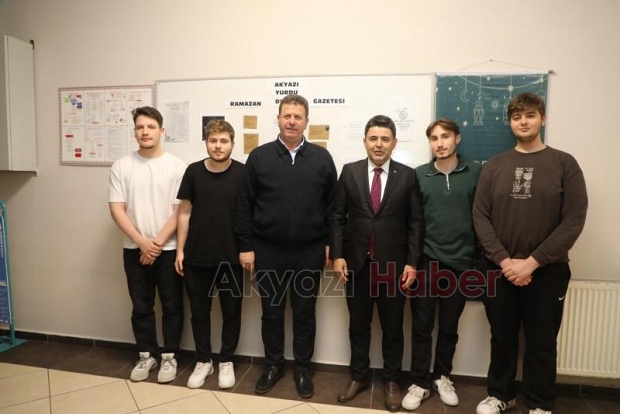 Bakan Yardımcısından Akyazı'da sahur ziyareti