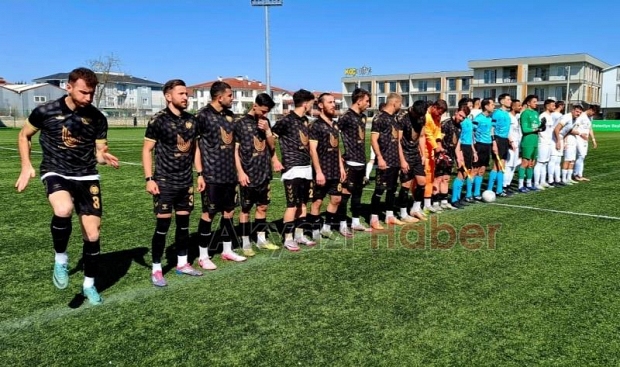 As Akyazıspor Play-Off'ta Serdivanspor'u 2-1 mağlup etti