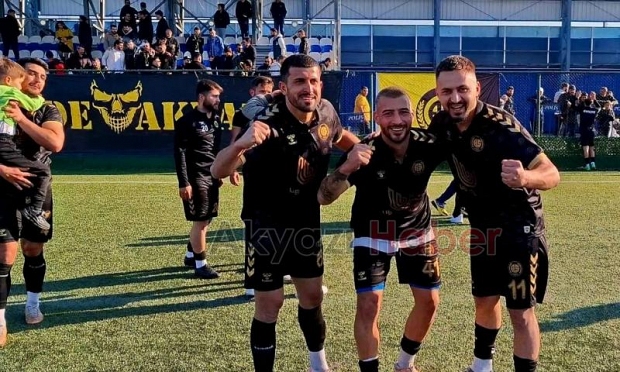 As Akyazıspor Play-Off'ta Serdivanspor'u 2-1 mağlup etti