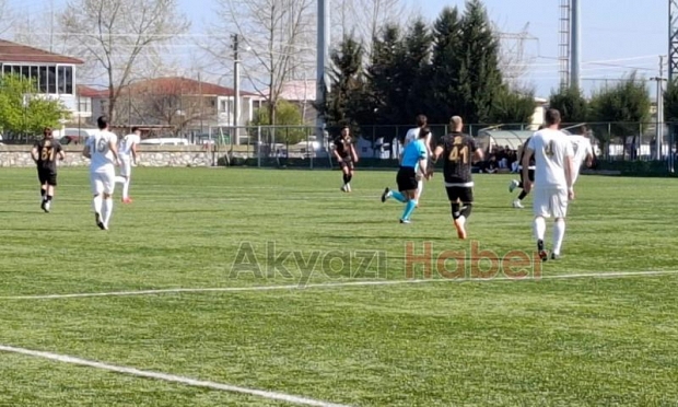 As Akyazıspor Play-Off'ta Serdivanspor'u 2-1 mağlup etti