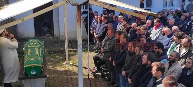 Ali Çakmak dualarla toprağa verildi
