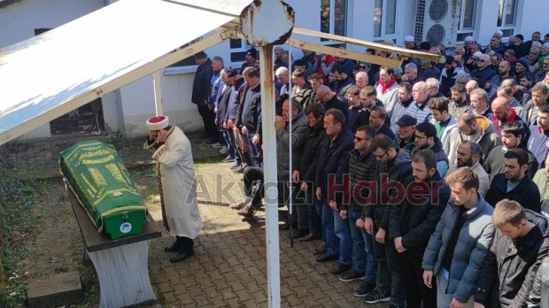 Ali Çakmak dualarla toprağa verildi
