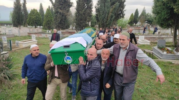 Mithat Aynacı toprağa verildi. 