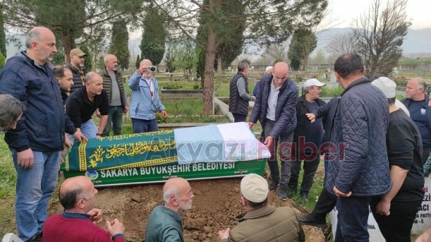 Mithat Aynacı toprağa verildi. 