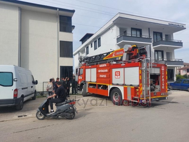 Mahsur Kalan Çocuğun Yardımına İtfaiye Yetişti
