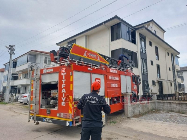 Mahsur Kalan Çocuğun Yardımına İtfaiye Yetişti