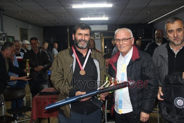 Akyazı'da Bilardo Turnuvası Finali Gerçekleşti