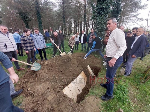 Osman Bayraktar son yolculuğuna uğurlandı