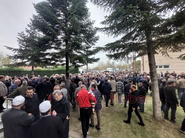 Asiye Savaş gözyaşlarıyla toprağa verildi