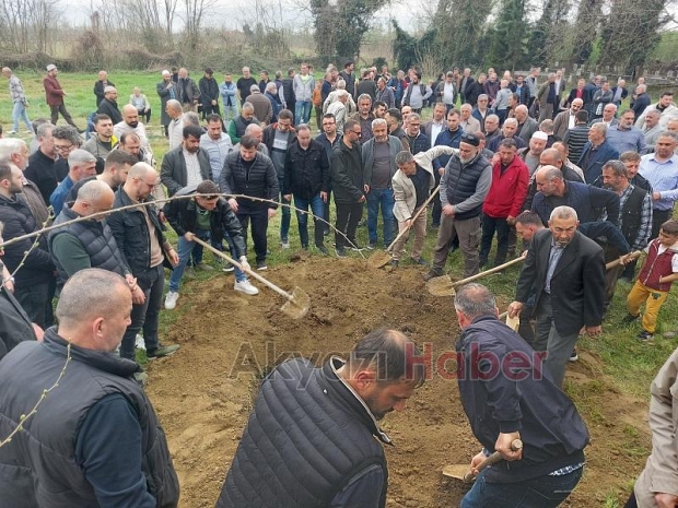 Asiye Savaş gözyaşlarıyla toprağa verildi