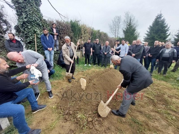 Asiye Savaş gözyaşlarıyla toprağa verildi
