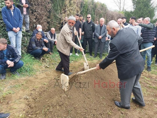 Asiye Savaş gözyaşlarıyla toprağa verildi