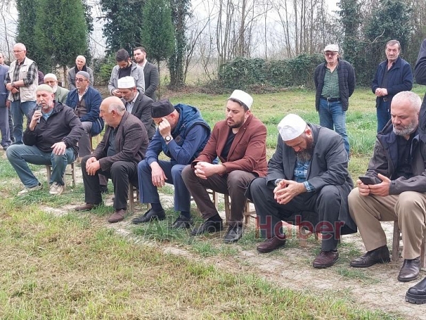 Asiye Savaş gözyaşlarıyla toprağa verildi