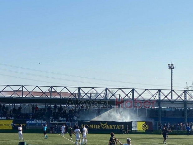 Akyazı Belediyesi’nden  taraftara otobüs sürprizi 