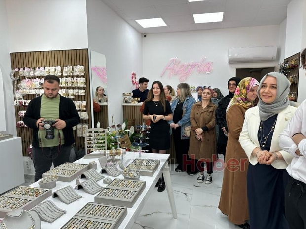 Alegria Takı Dünyası Açıldı, Işıltını Seç!