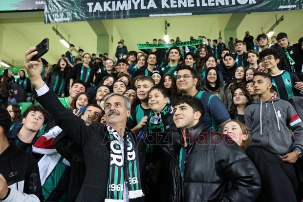 Başkan Alemdar, gençlerle müjdeyi paylaştı