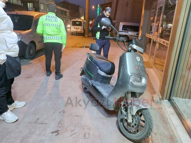 Ada Caddesinde kaza 2 yaralı