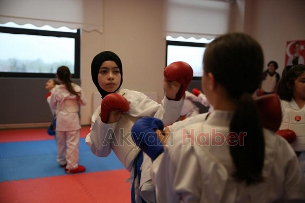 Akyazılı Dilara Milli forma peşinde