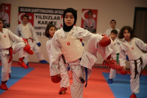 Akyazılı Dilara Milli forma peşinde