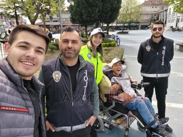 Polis Haftasında Akyazı’da Kalpler Bir Oldu