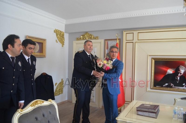 Polis Haftasında Akyazı’da Kalpler Bir Oldu