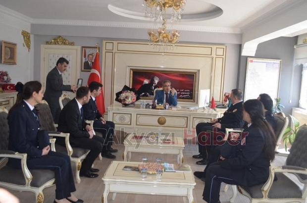 Polis Haftasında Akyazı’da Kalpler Bir Oldu