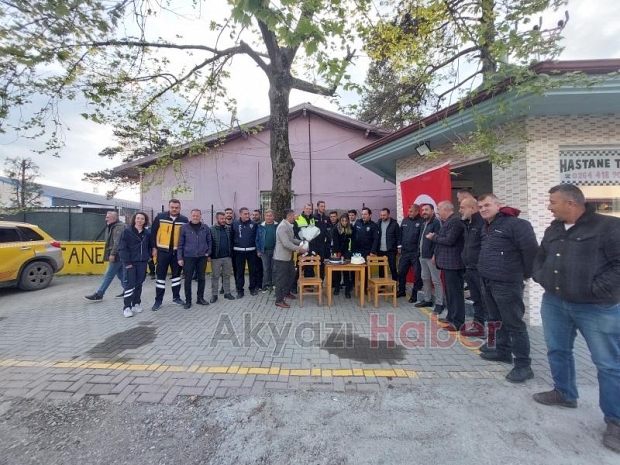 Kavga ihbarına giden polislere sürpriz kutlama