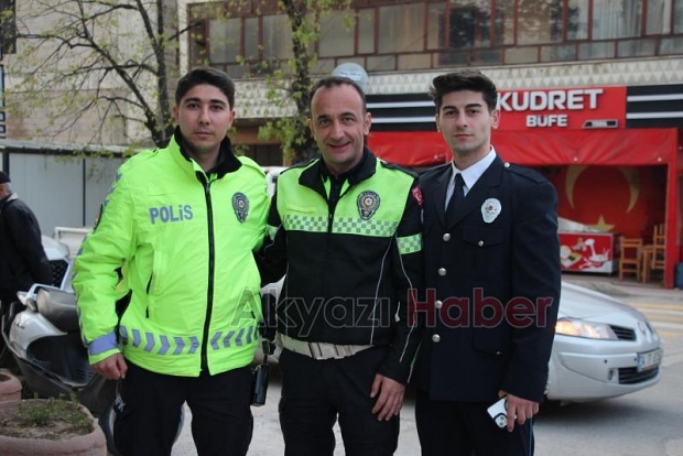 Kavga ihbarına giden polislere sürpriz kutlama