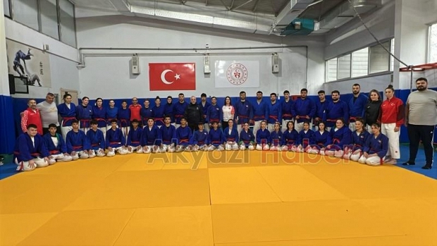 Karapürçekli sporcular gururlandırdı