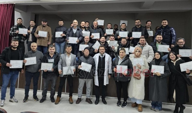 Akyazı Halk Eğitim Merkezi'nden emlak sektörüne 43 yeni profesyonel