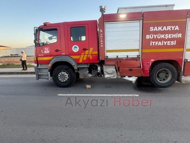 Yangına giden itfaiye aracına otomobil çarptı