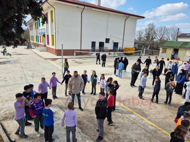 Alaağaç İlk ve Ortaokulu Müdürü Metin Kut emekli oldu