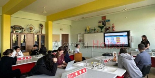 Akyazı Eyyup Genç Fen Lisesi 8 proje ile finalde