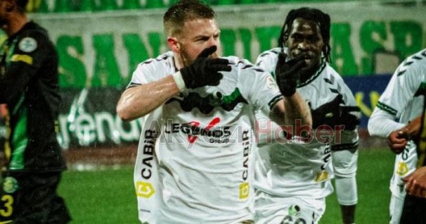 Sakaryaspor, devre arası transfer döneminde kadrosuna kattığı Sırp forvet Ognjen Ozegovic ile yollarını ayırdı
