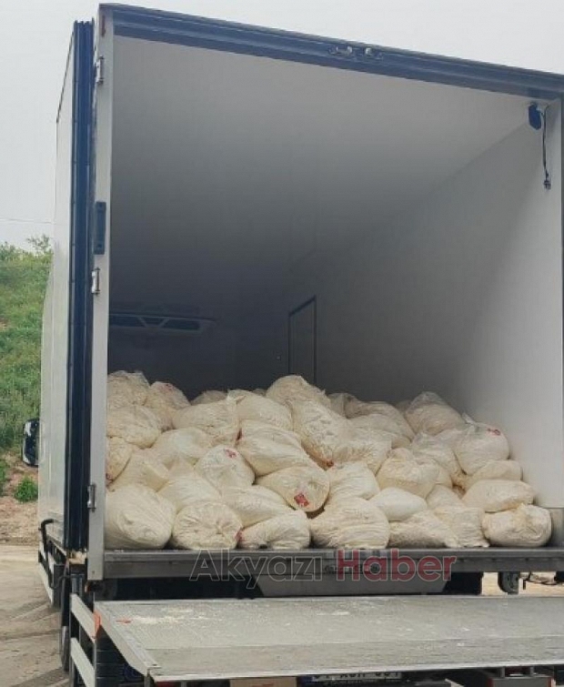 23 ton tarihi geçmiş lor peyniri ele geçirildi