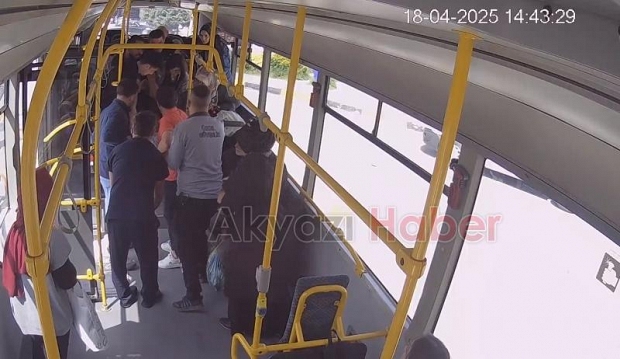 Otobüste fenalaşan yolcuyu hastaneye yetiştirdi