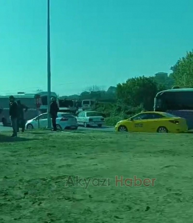 Halk otobüsü kaza yaptı
